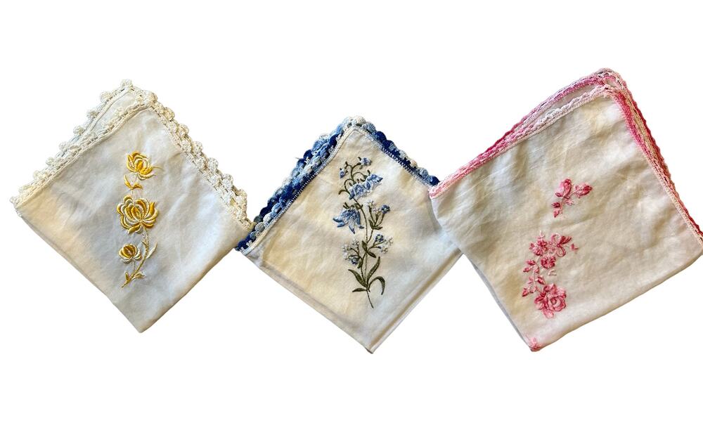 Vintage embroidered lot of 3 ladies handkerchiefs
